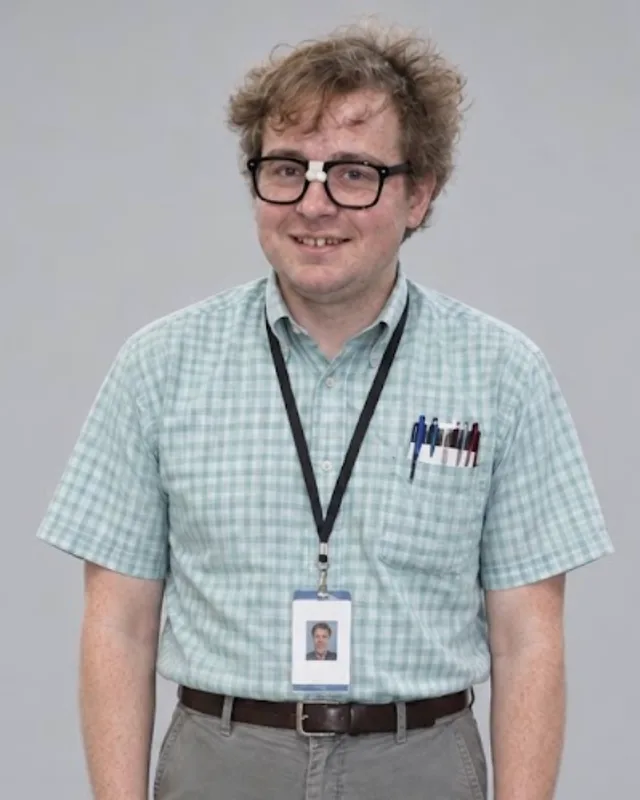Lil Debug, Nerd by day, battle rapper on the beat
